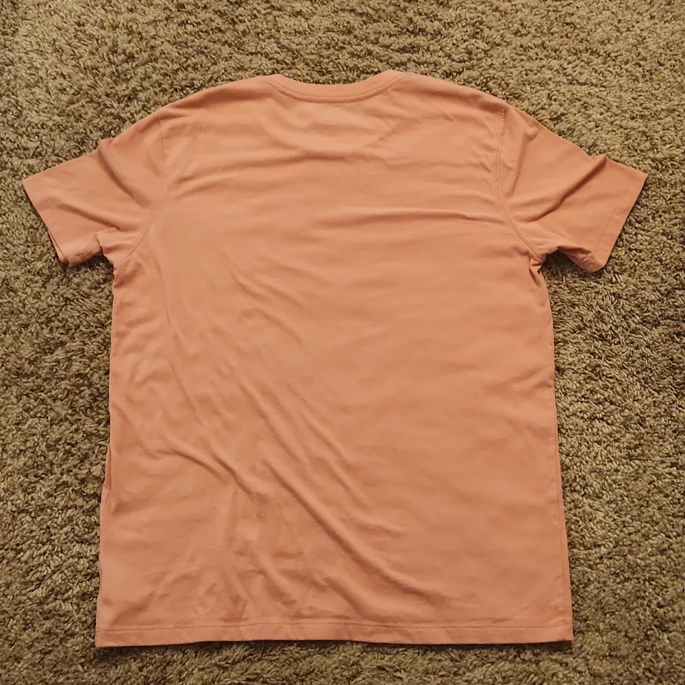 Old Navy graphic T - Picture 2 of 3